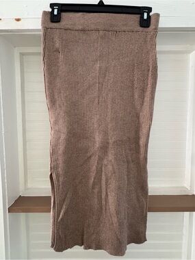 Primark Ribbed Knit Midi Skirt in Taupe Brown